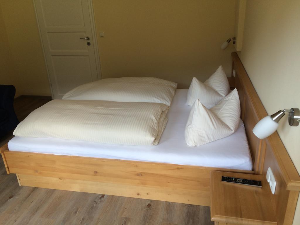 Gaestehaus Brandnerhof Garmisch-Partenkirchen Room photo