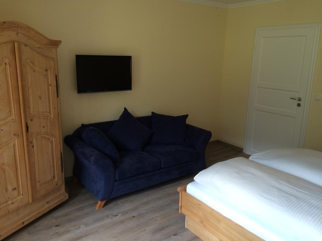 Gaestehaus Brandnerhof Garmisch-Partenkirchen Room photo